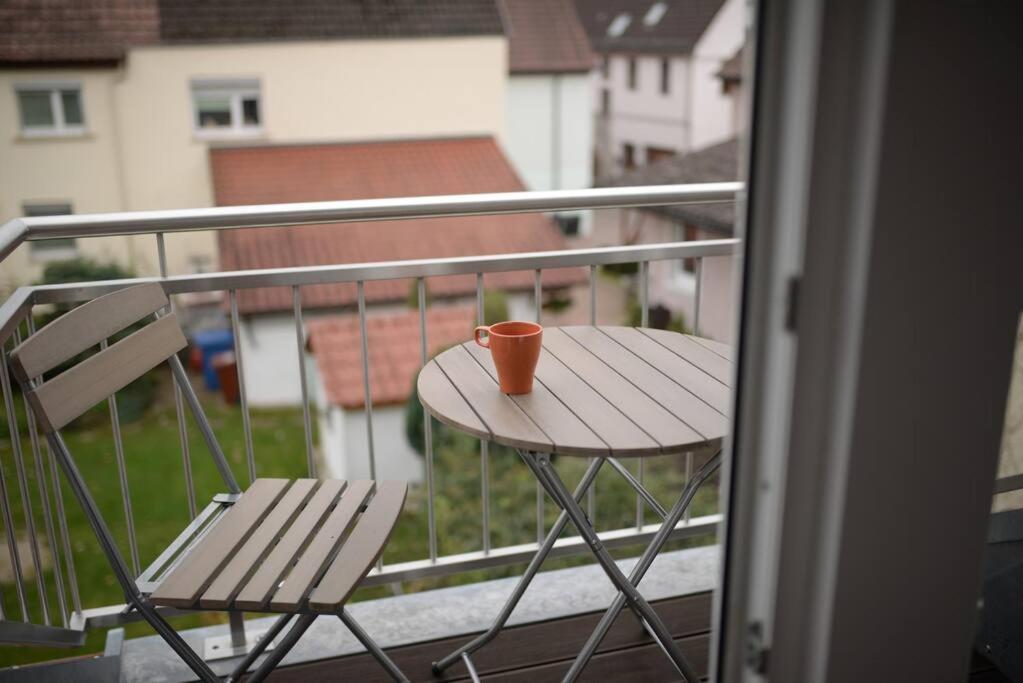 1 Zimmer Wohnung Dg Mit Klimaanlage Und Kleinen Balkon Oedheim ภายนอก รูปภาพ