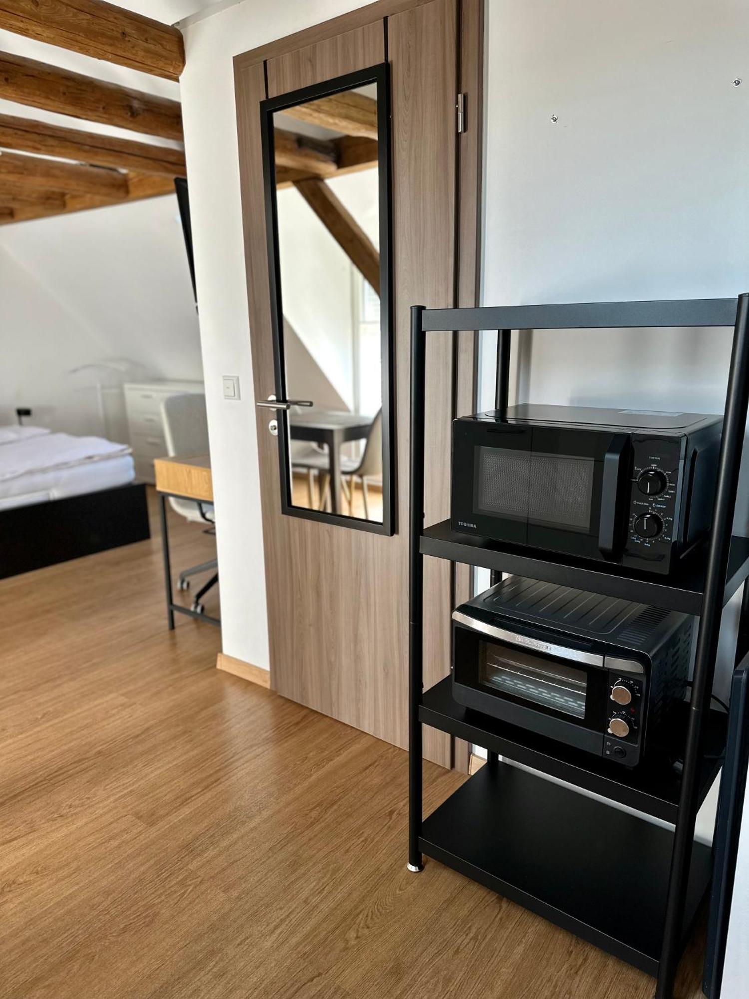 1 Zimmer Wohnung Dg Mit Klimaanlage Und Kleinen Balkon Oedheim ภายนอก รูปภาพ