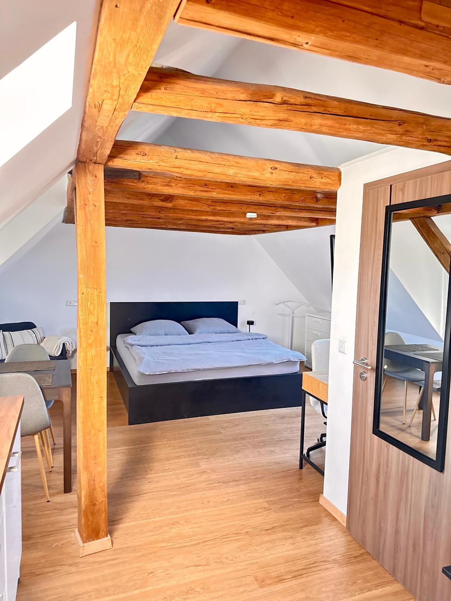 1 Zimmer Wohnung Dg Mit Klimaanlage Und Kleinen Balkon Oedheim ภายนอก รูปภาพ