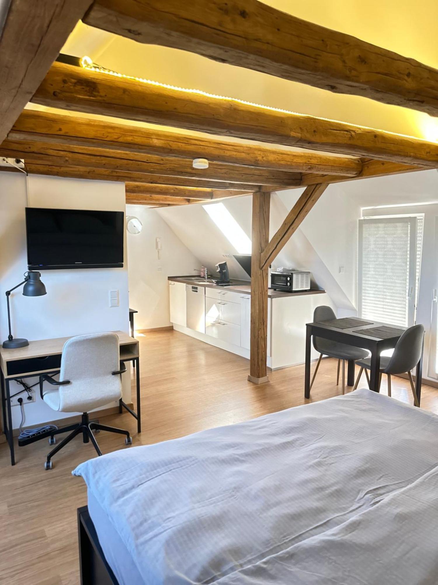 1 Zimmer Wohnung Dg Mit Klimaanlage Und Kleinen Balkon Oedheim ภายนอก รูปภาพ